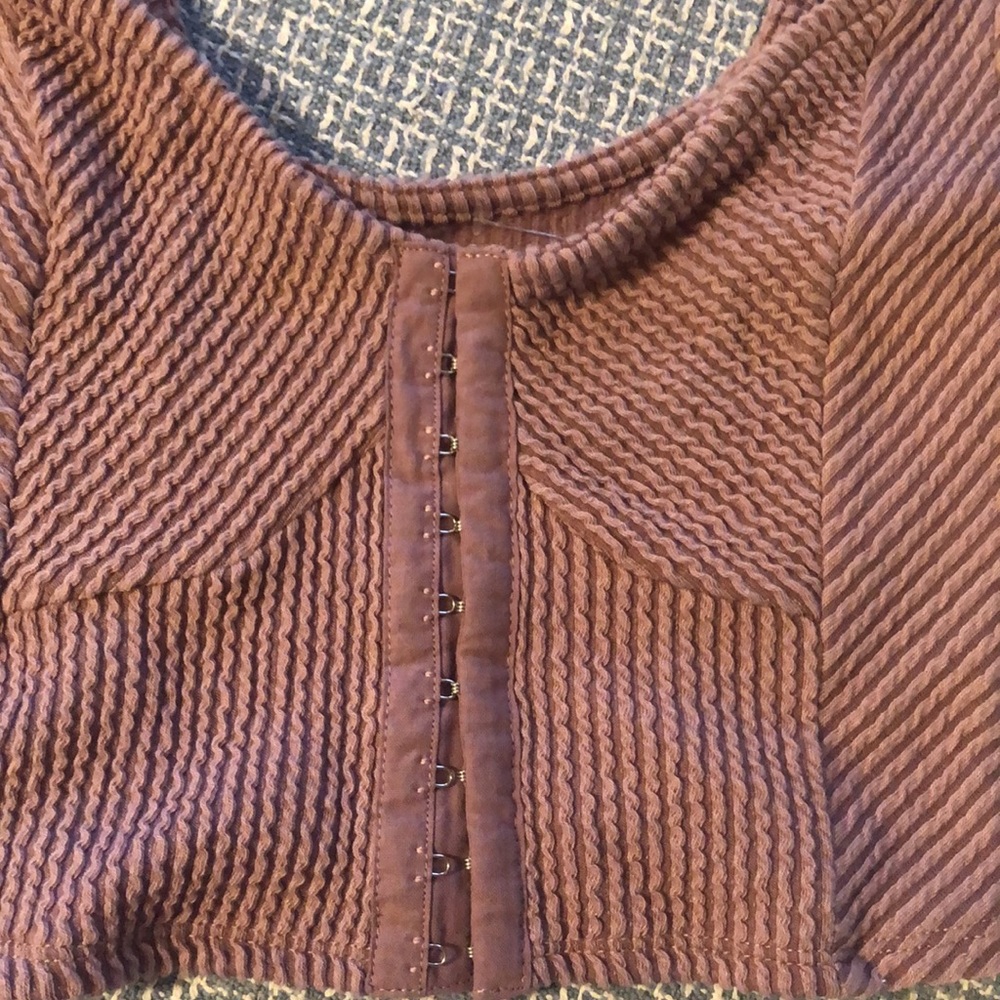 Urban outfitters crop top with hook and eye closure down the front - Picture 4 of 4